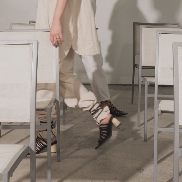 NWOT Black Leather Strappy Heel Sandals Size 10 - Picture 4 of 5